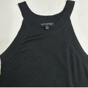 Banana Republic Black Textured Crew-Neck Sweater Tank (Size Small)